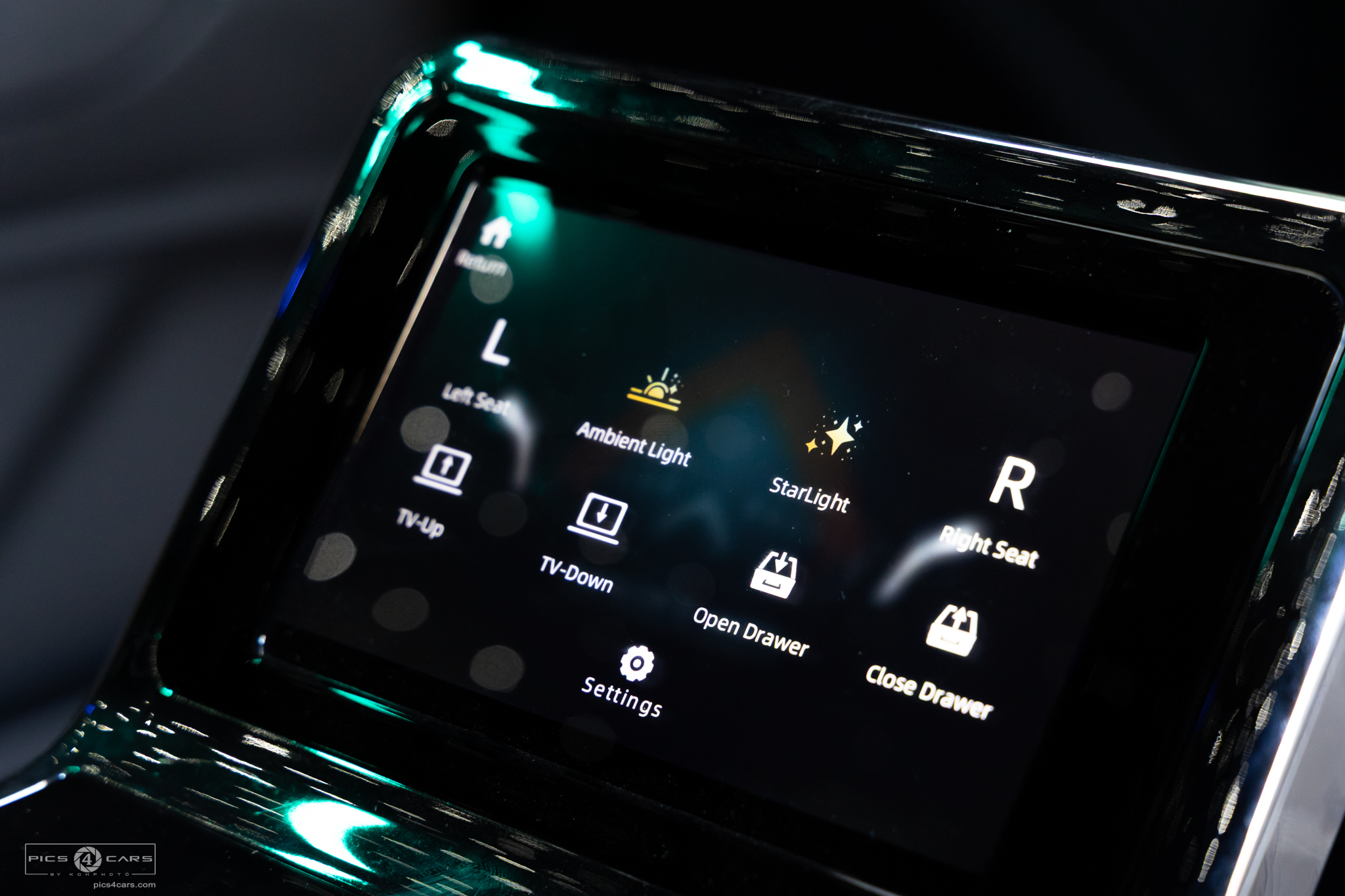 
								2022 Cadillac Escalade Aperta full									