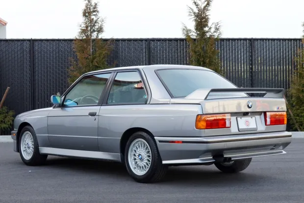
								1988 BMW M3 full									