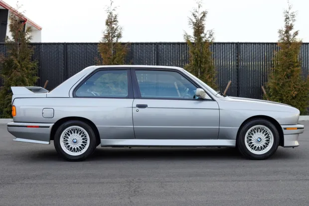 
								1988 BMW M3 full									