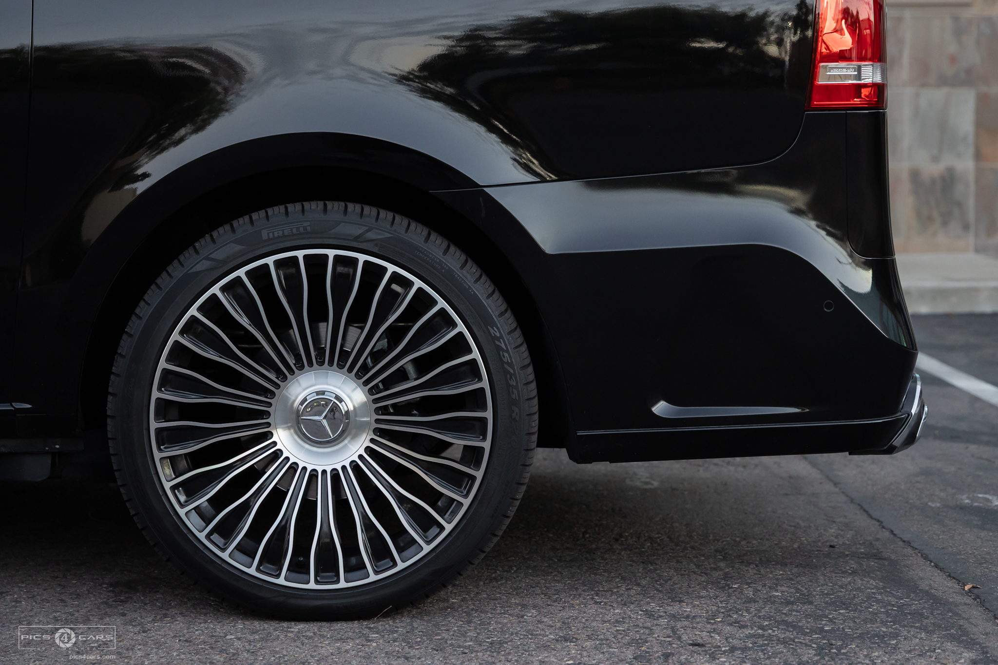 
								2023 Mercedes-Benz Metris Ambiante Lux Passenger Van full									