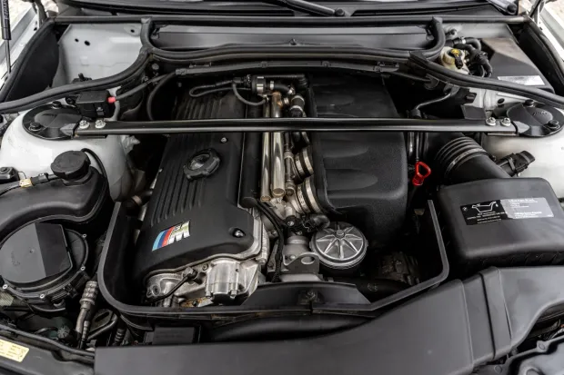 
								2006 BMW M3 Coupe 6-Speed full									