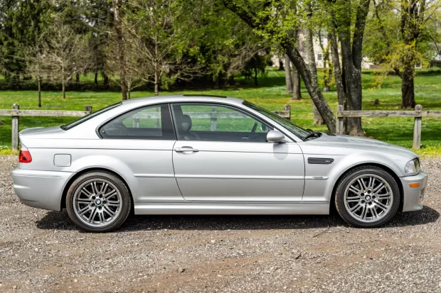 
								2006 BMW M3 Coupe 6-Speed full									