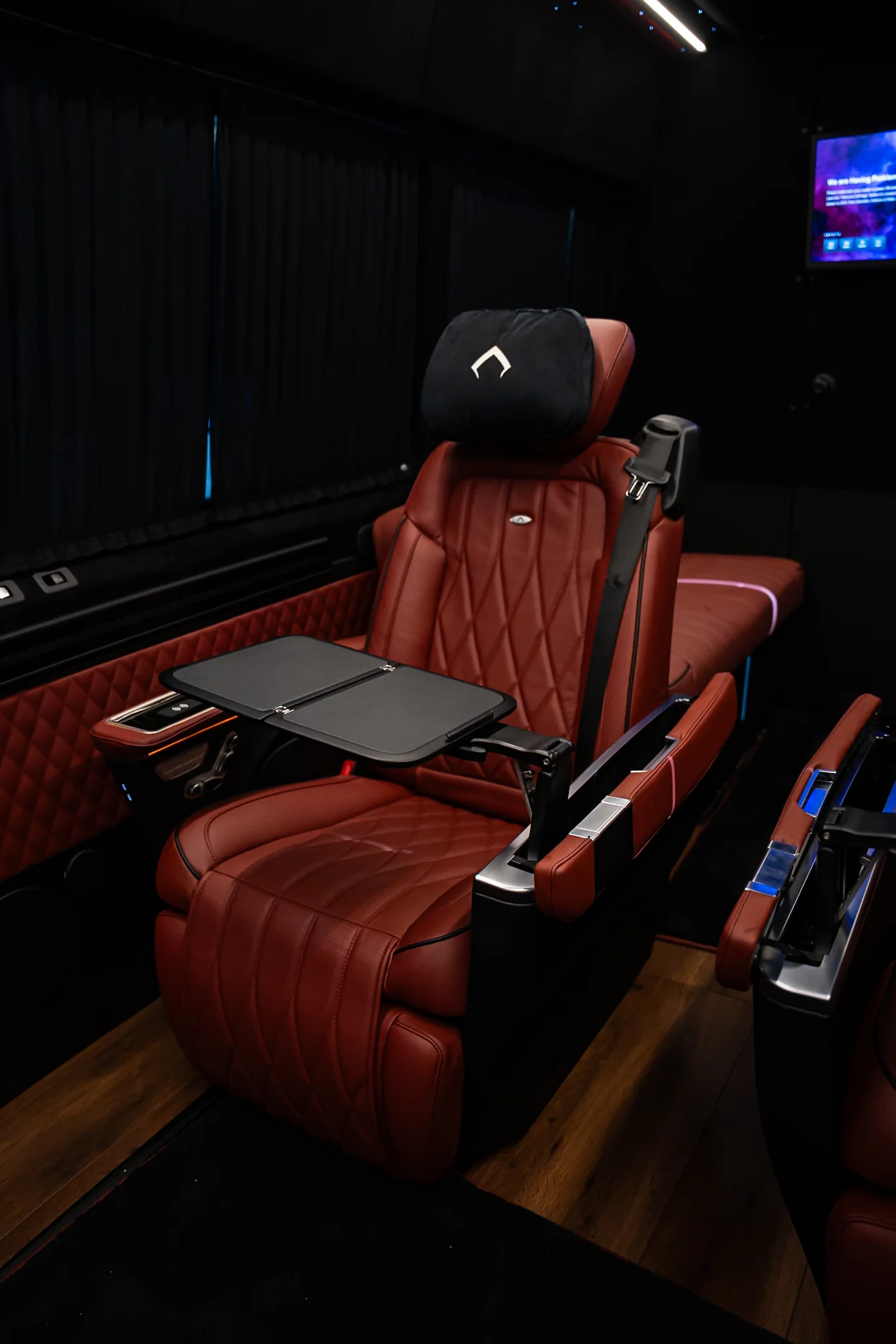 
								2024 Mercedes-Benz Sprinter full									