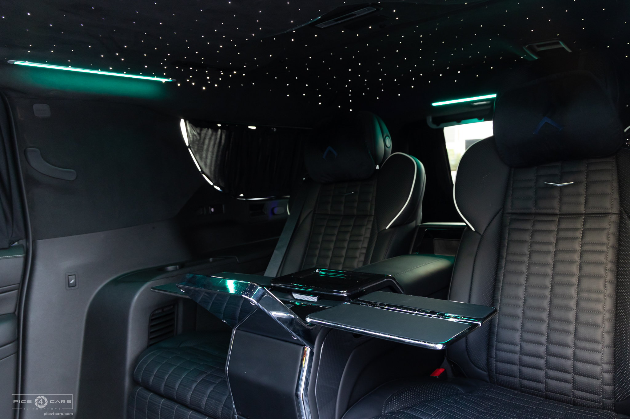 
								2022 Cadillac Escalade Aperta full									