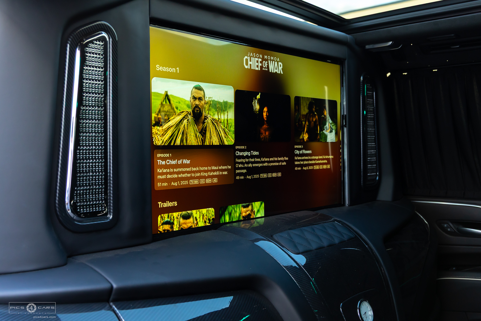 
								2022 Cadillac Escalade Aperta full									