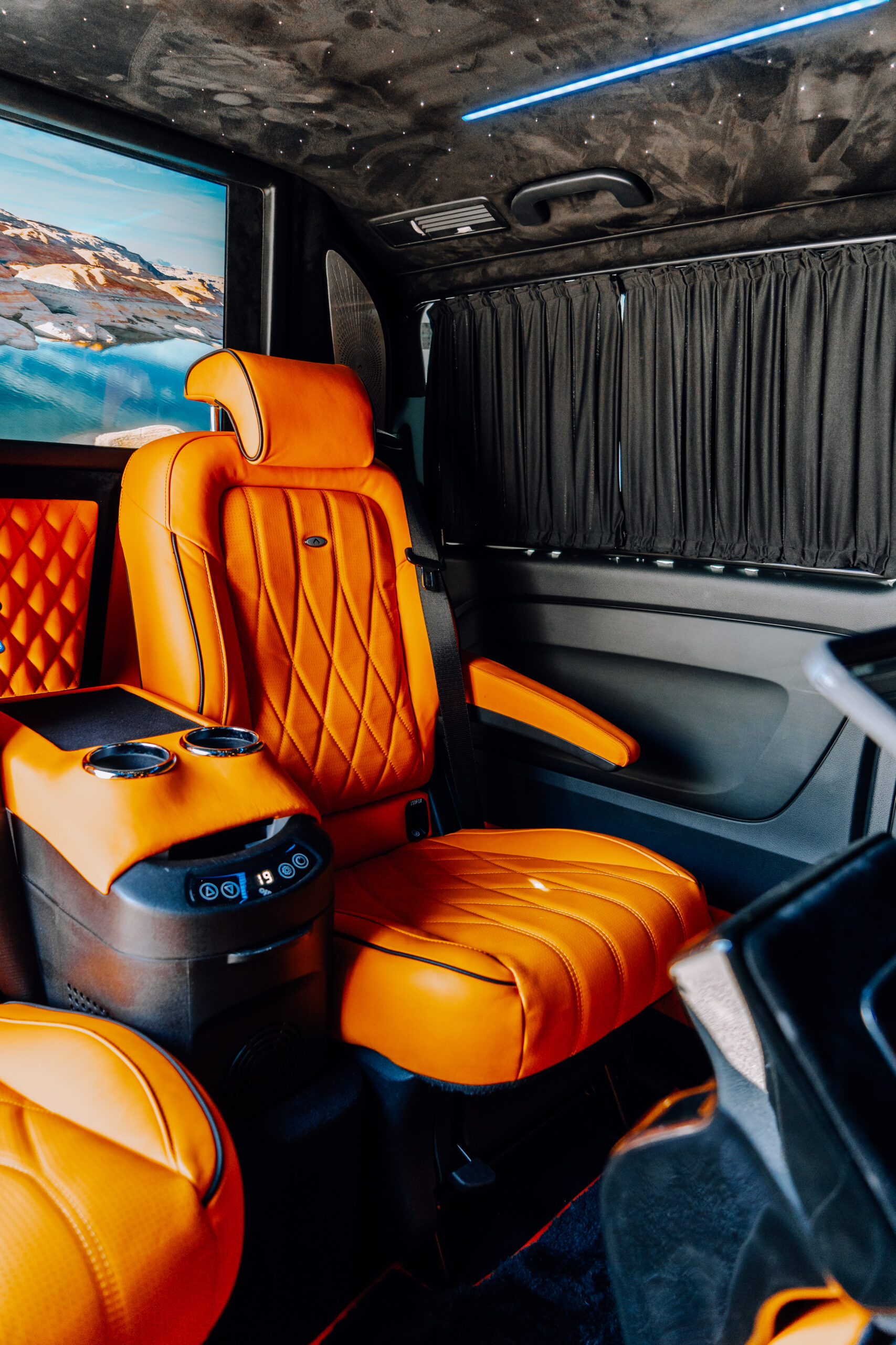 
								2023 Mercedes-Benz Metris Custom full									