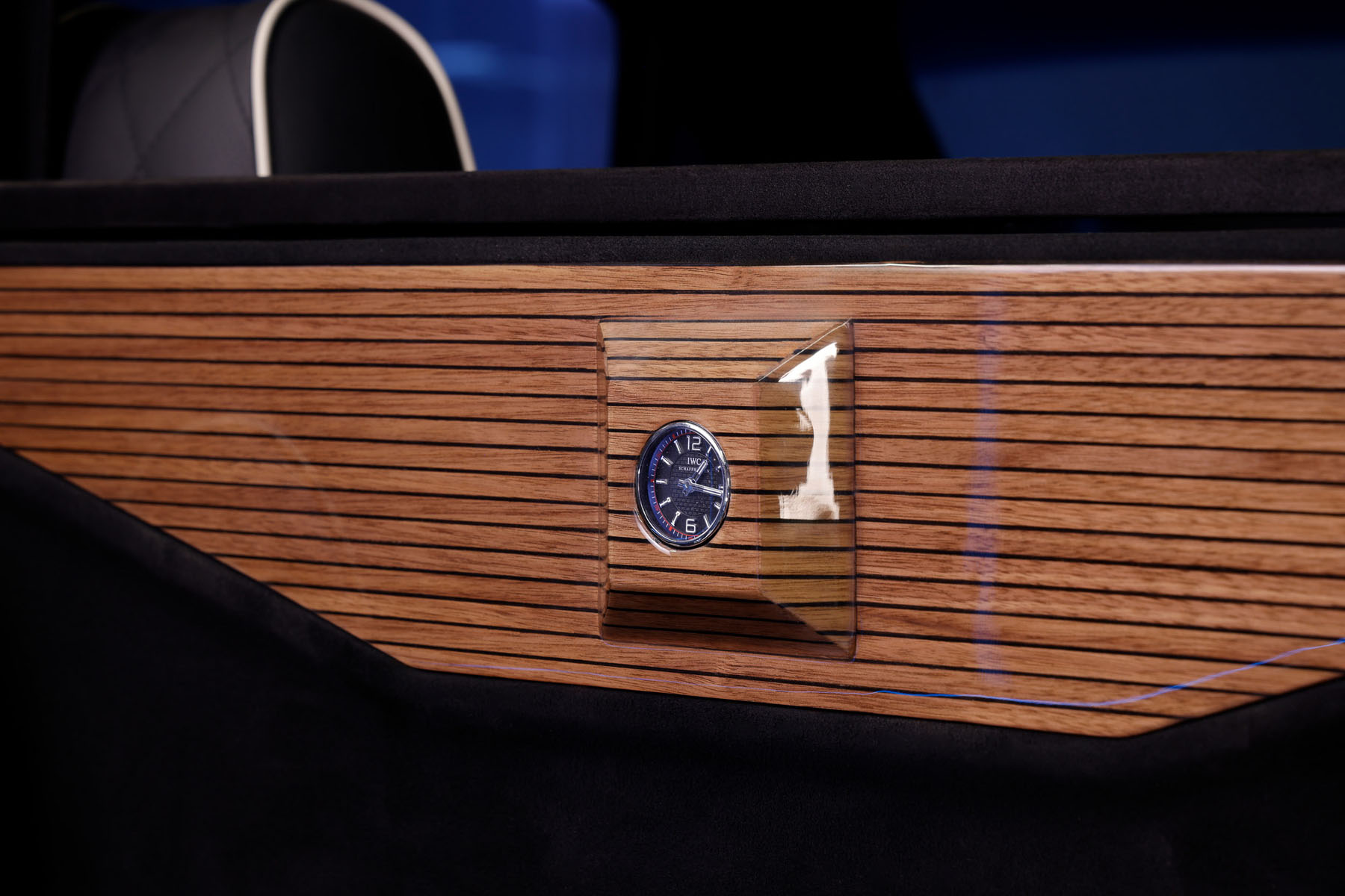 
								Mercedes-Benz Sprinter 2500 Passenger Van full									