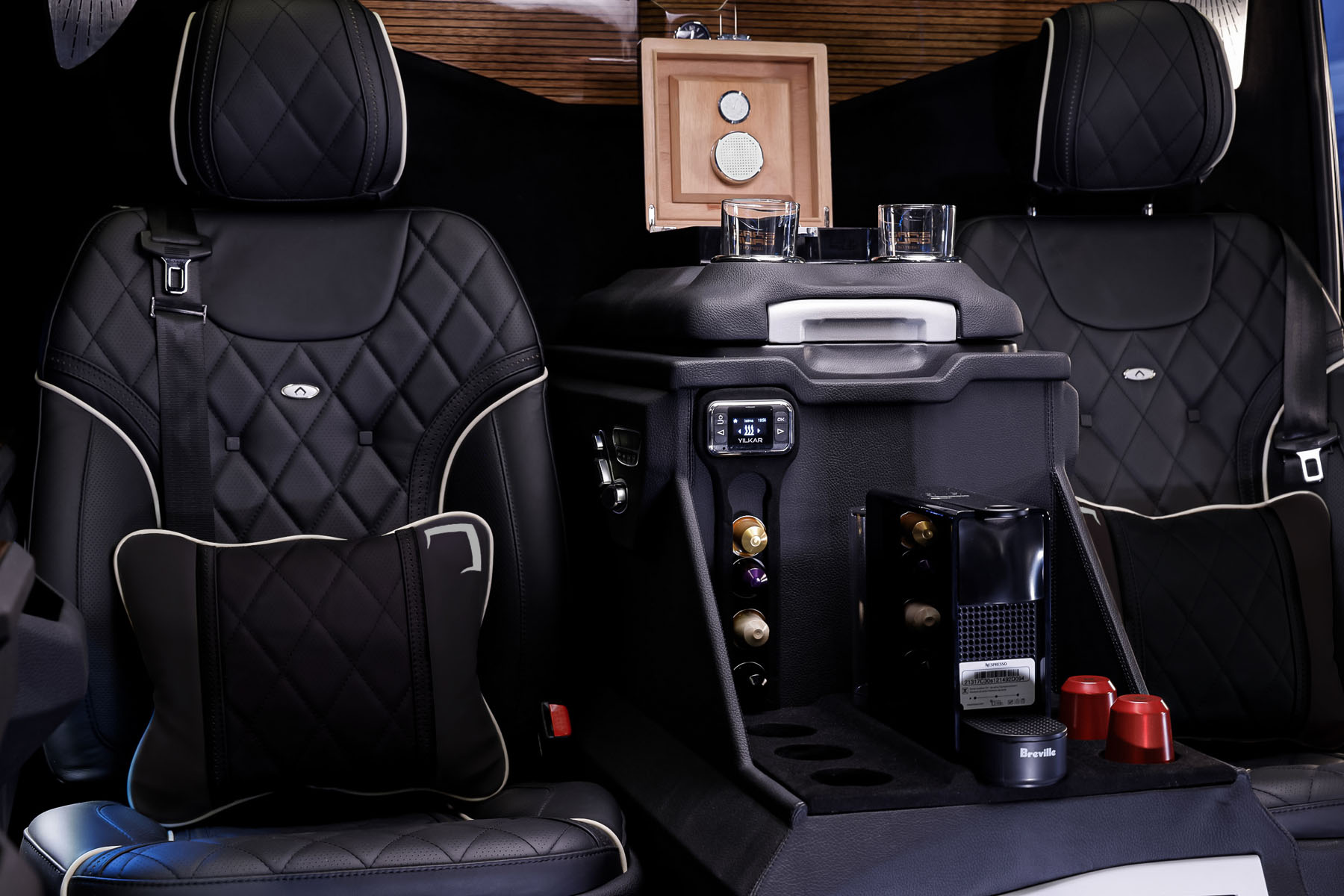 
								Mercedes-Benz Sprinter 2500 Passenger Van full									