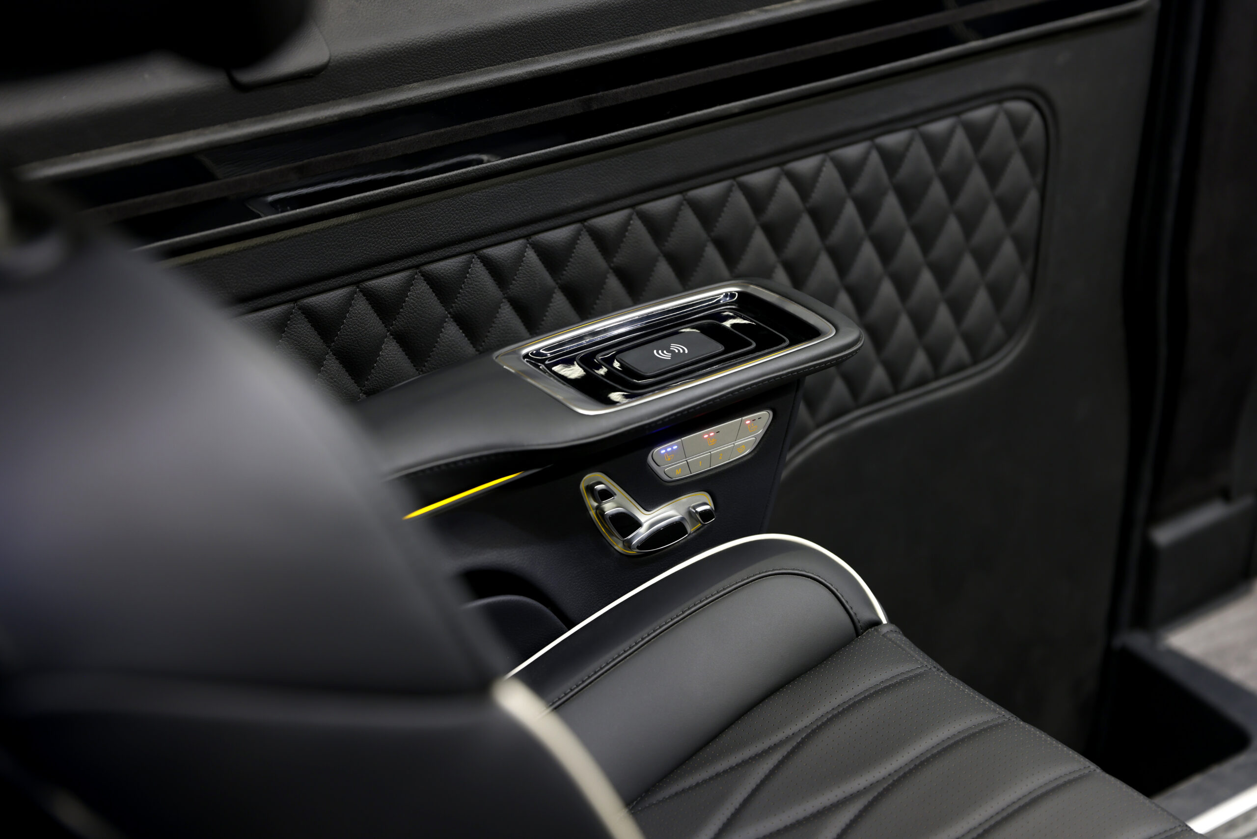 
								2022 Mercedes-Benz Sprinter 2500 Serenus Edition full									