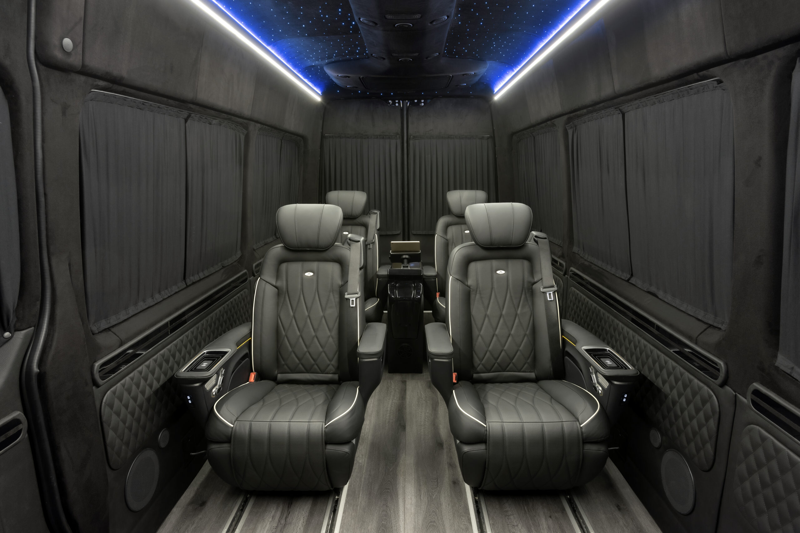 
								2022 Mercedes-Benz Sprinter 2500 Serenus Edition full									