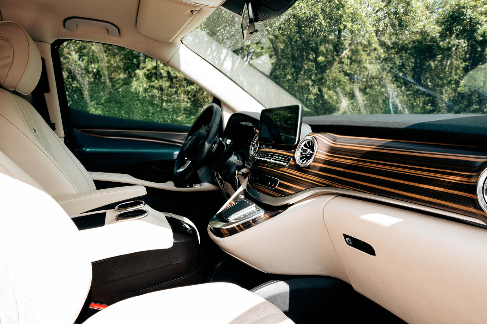 
								2023 Mercedes-Benz Metris Passenger Van full									