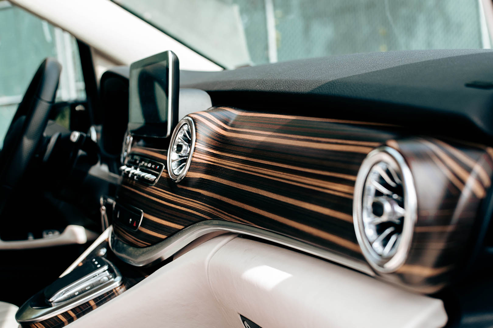 
								2023 Mercedes-Benz Metris Passenger Van full									