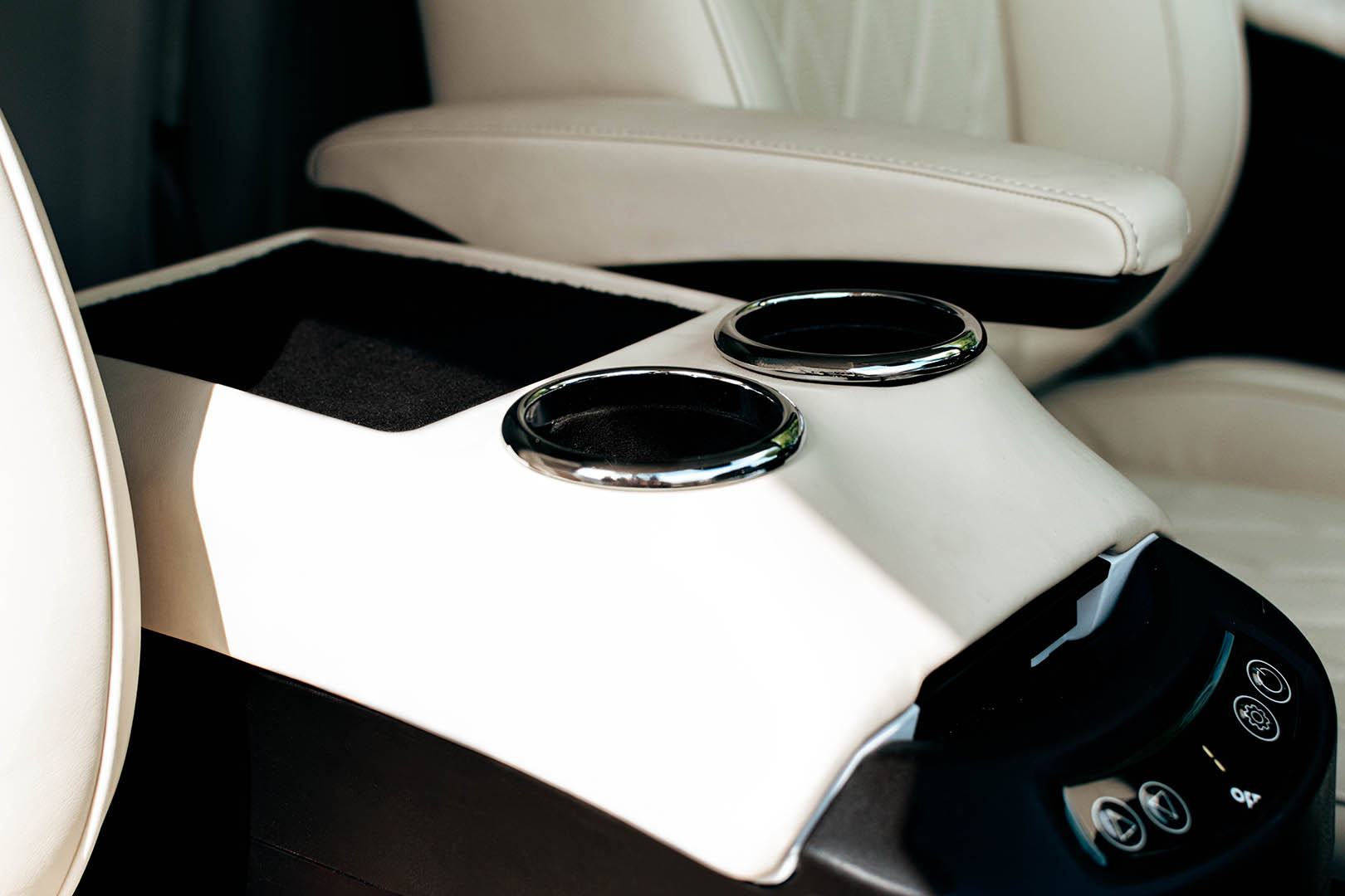 
								2023 Mercedes-Benz Metris Passenger Van full									