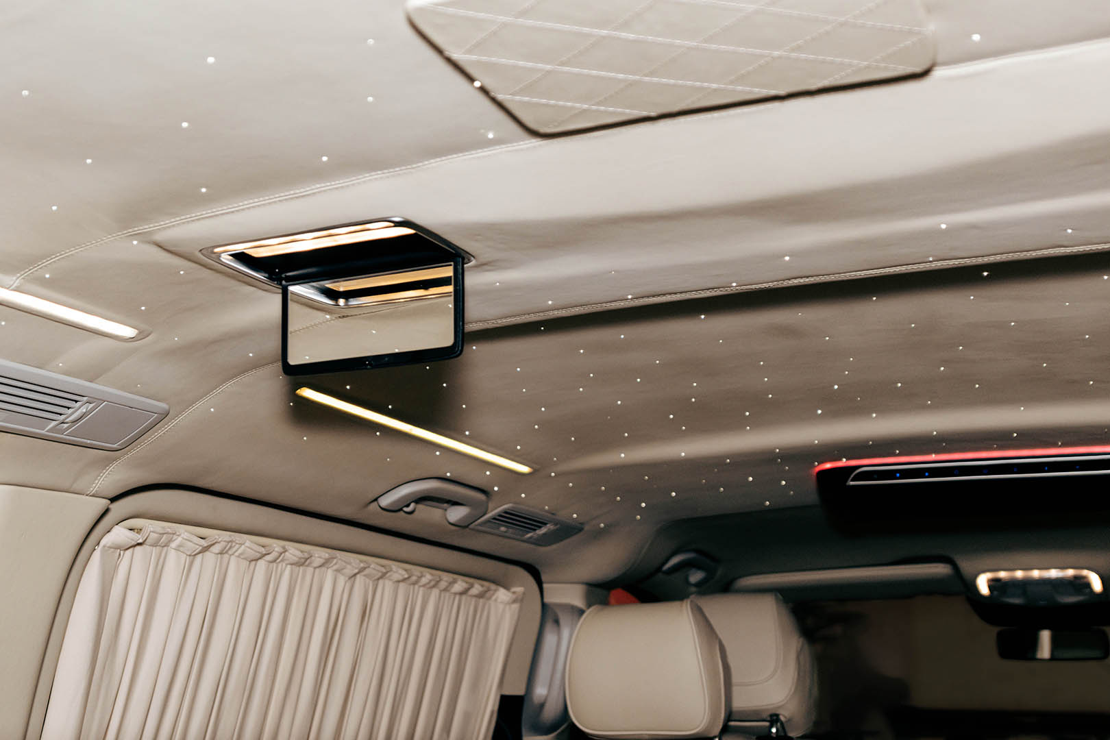 
								2023 Mercedes-Benz Metris Passenger Van full									