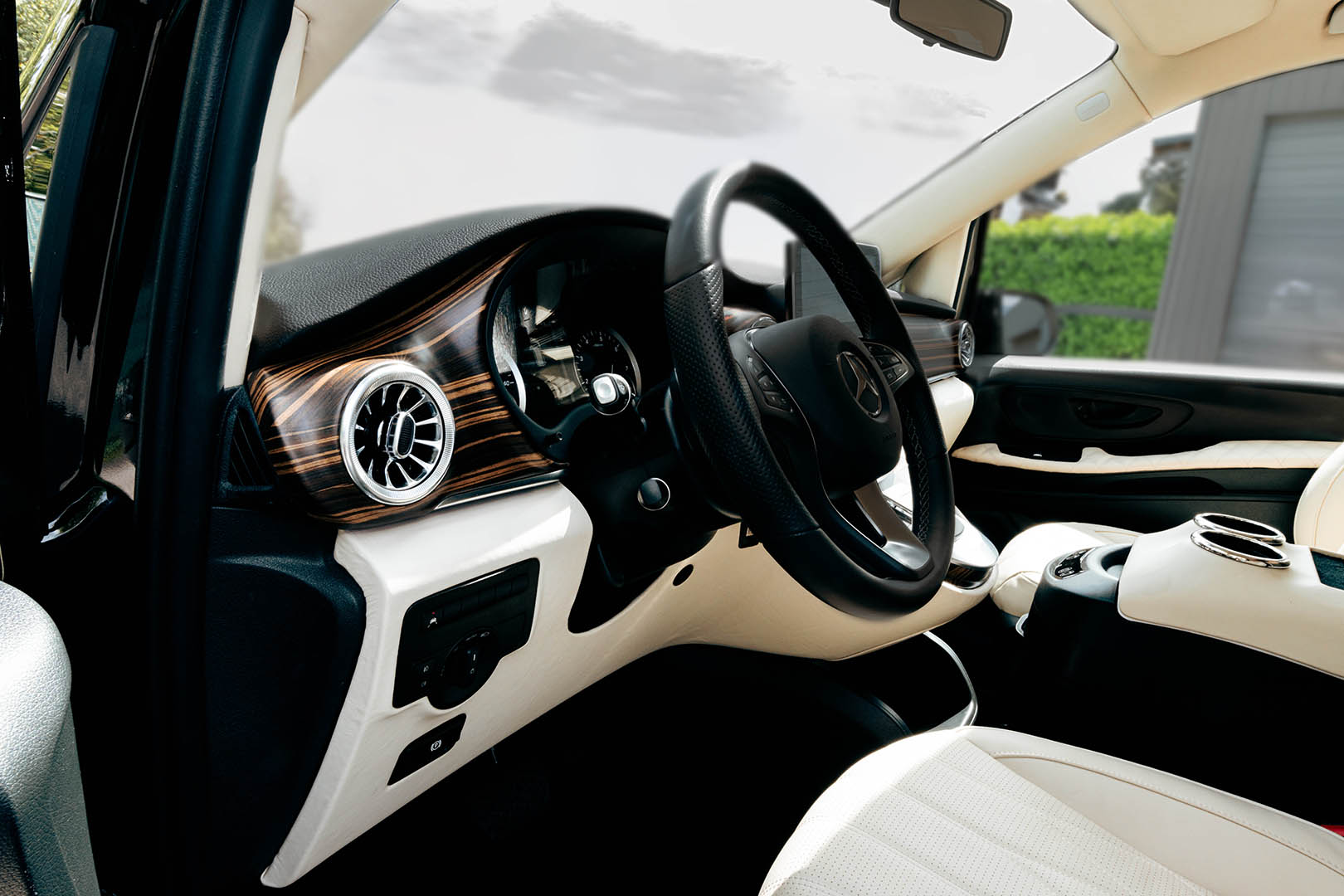 
								2023 Mercedes-Benz Metris Passenger Van full									