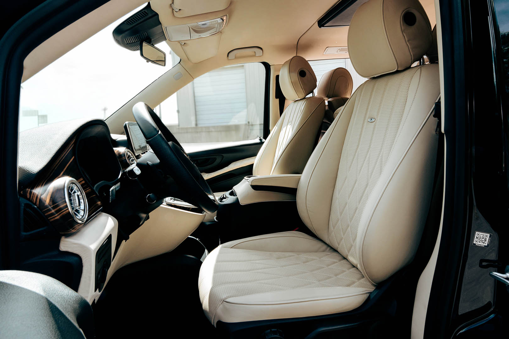 
								2023 Mercedes-Benz Metris Passenger Van full									