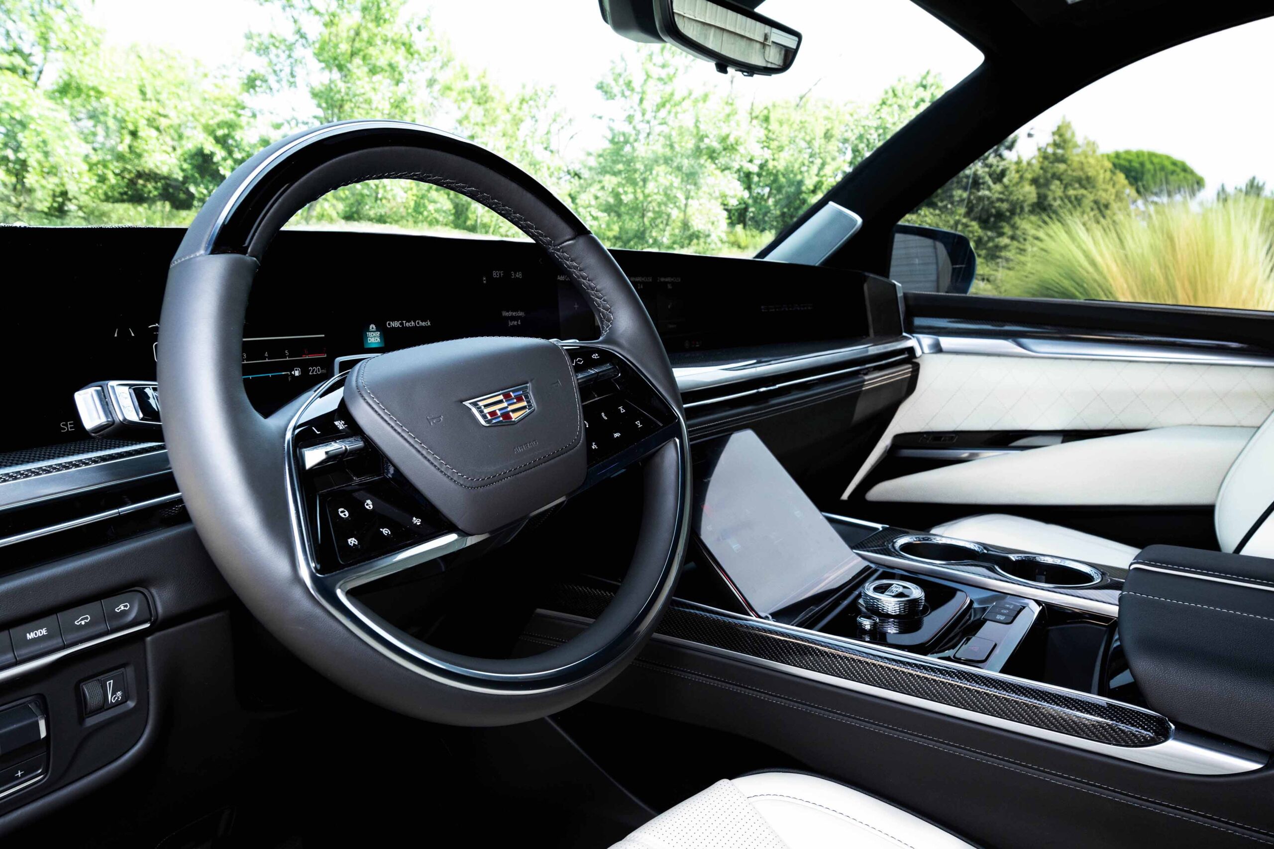 
								2025 Cadillac Escalade ESV Sport Platinum full									