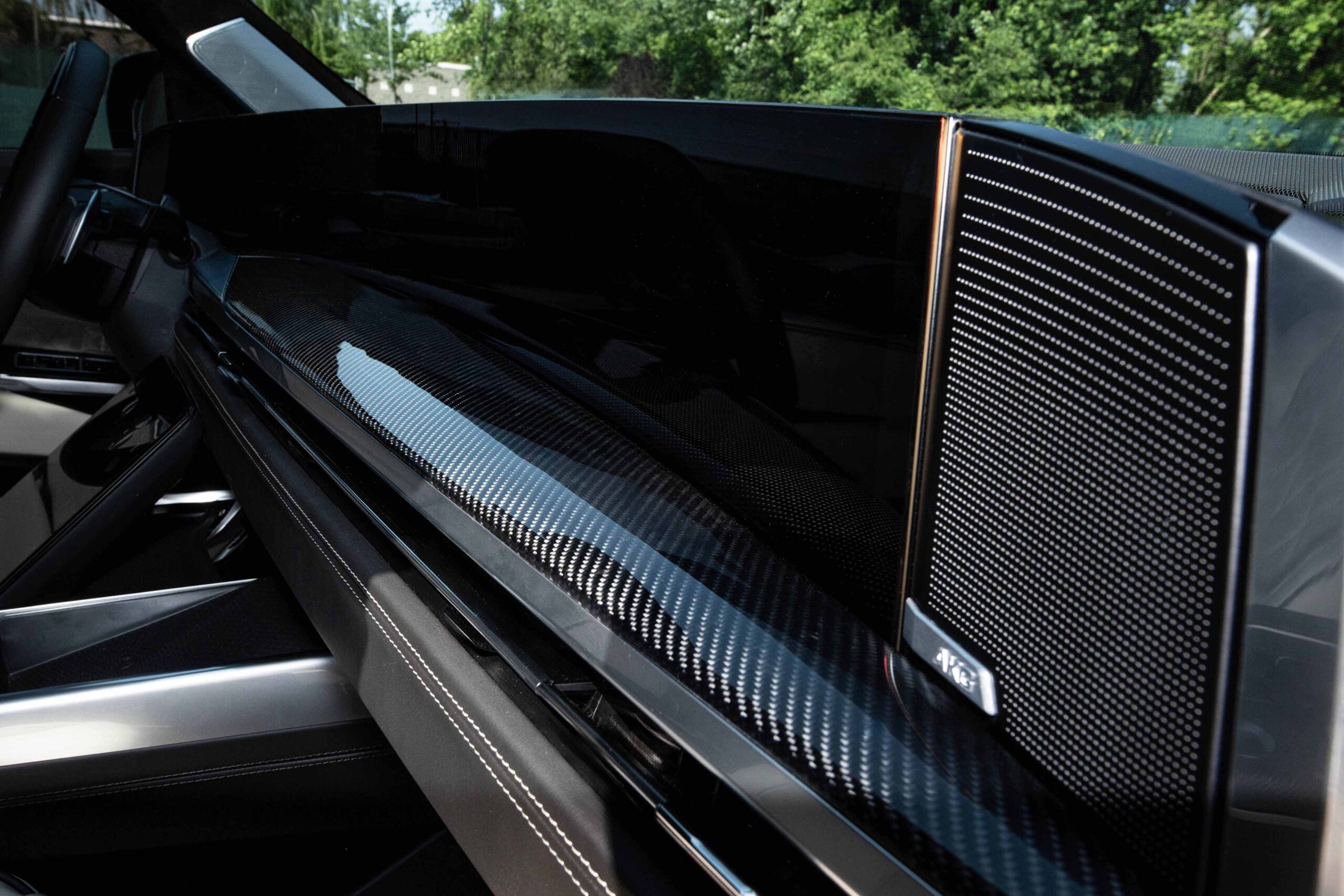 
								2025 Cadillac Escalade ESV Sport Platinum full									