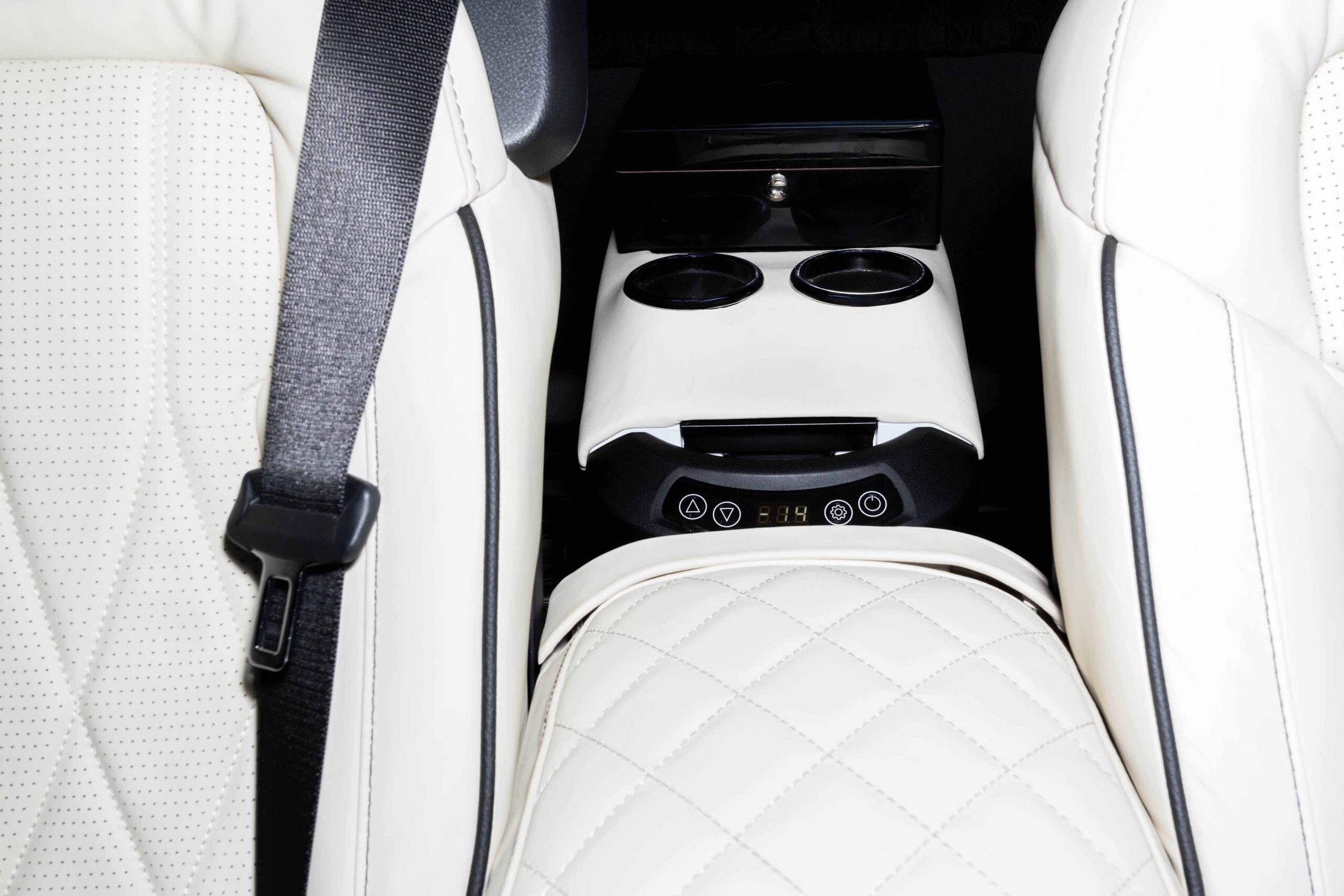 
								2025 Cadillac Escalade ESV Sport Platinum full									