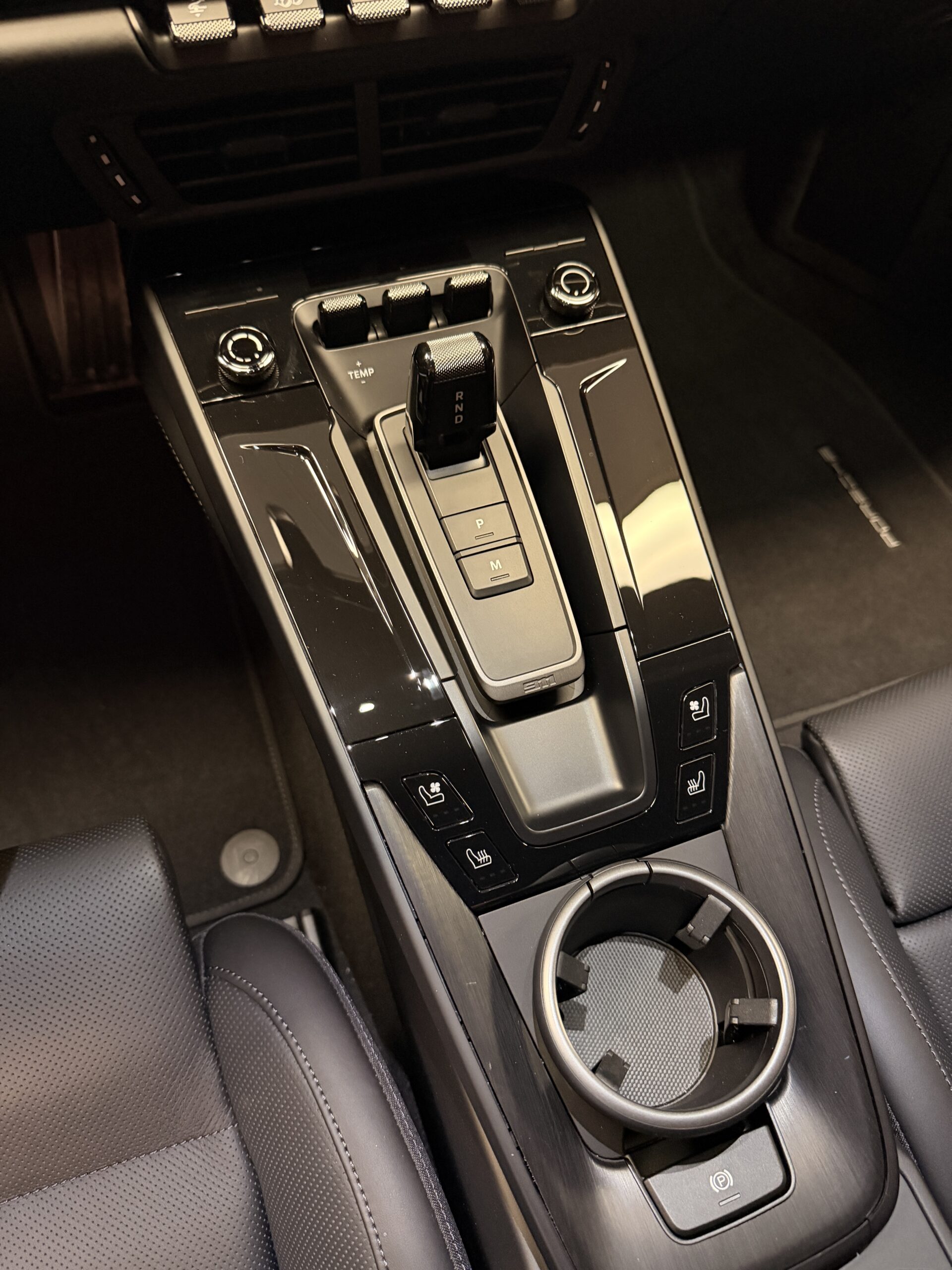 
								2025 Porsche 992.2 Carrera GTS Coupe full									