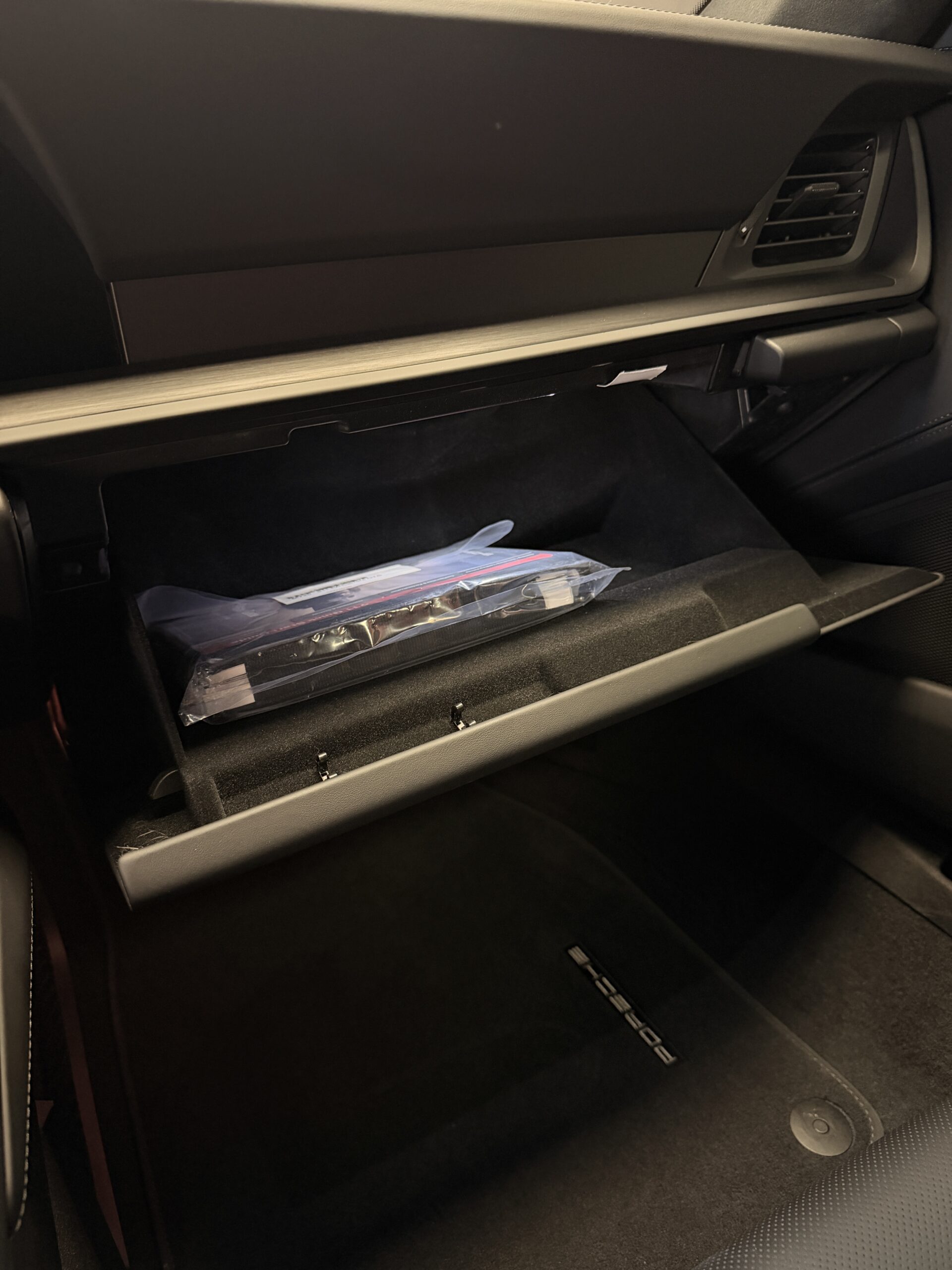 
								2025 Porsche 992.2 Carrera GTS Coupe full									