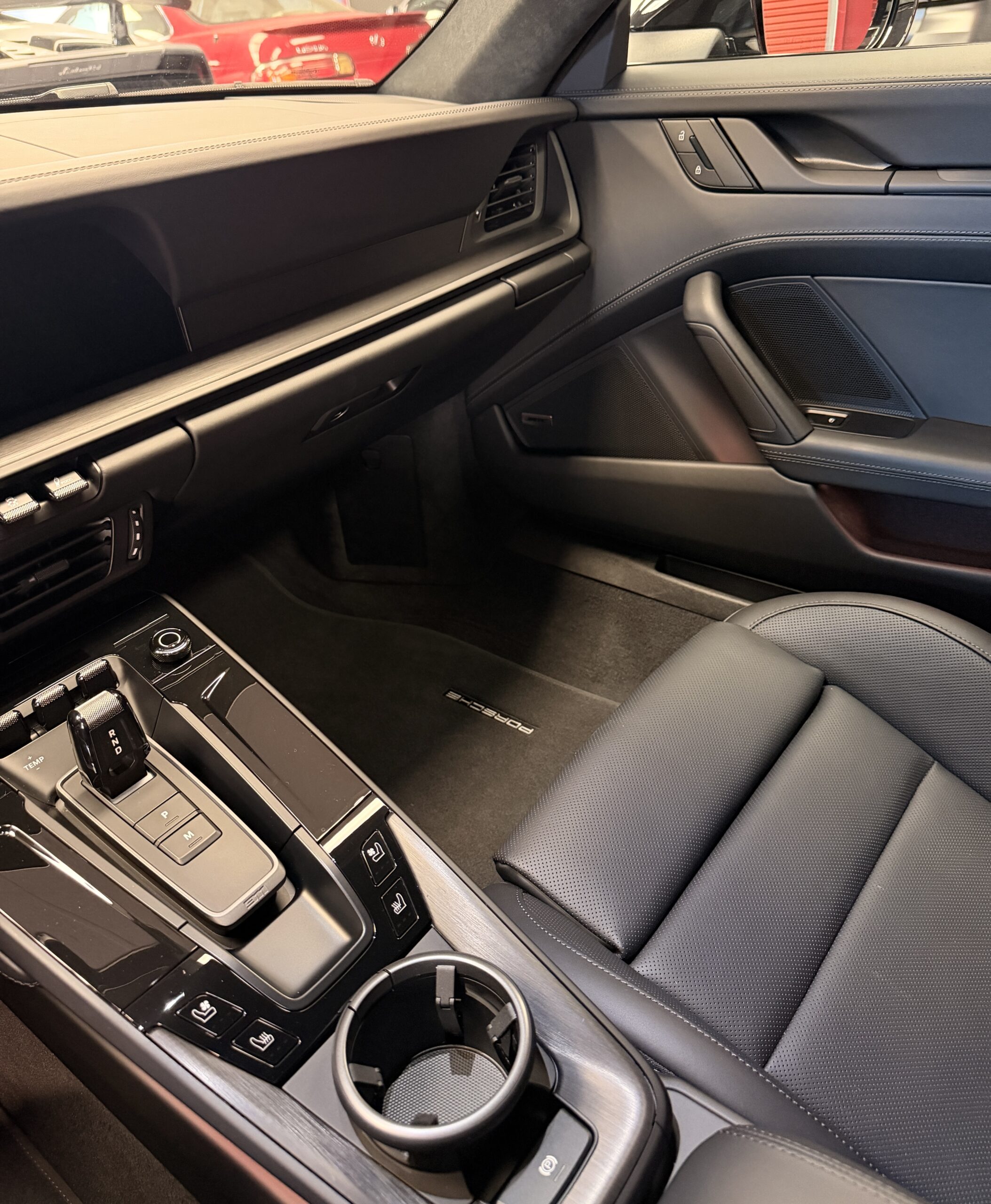 
								2025 Porsche 992.2 Carrera GTS Coupe full									