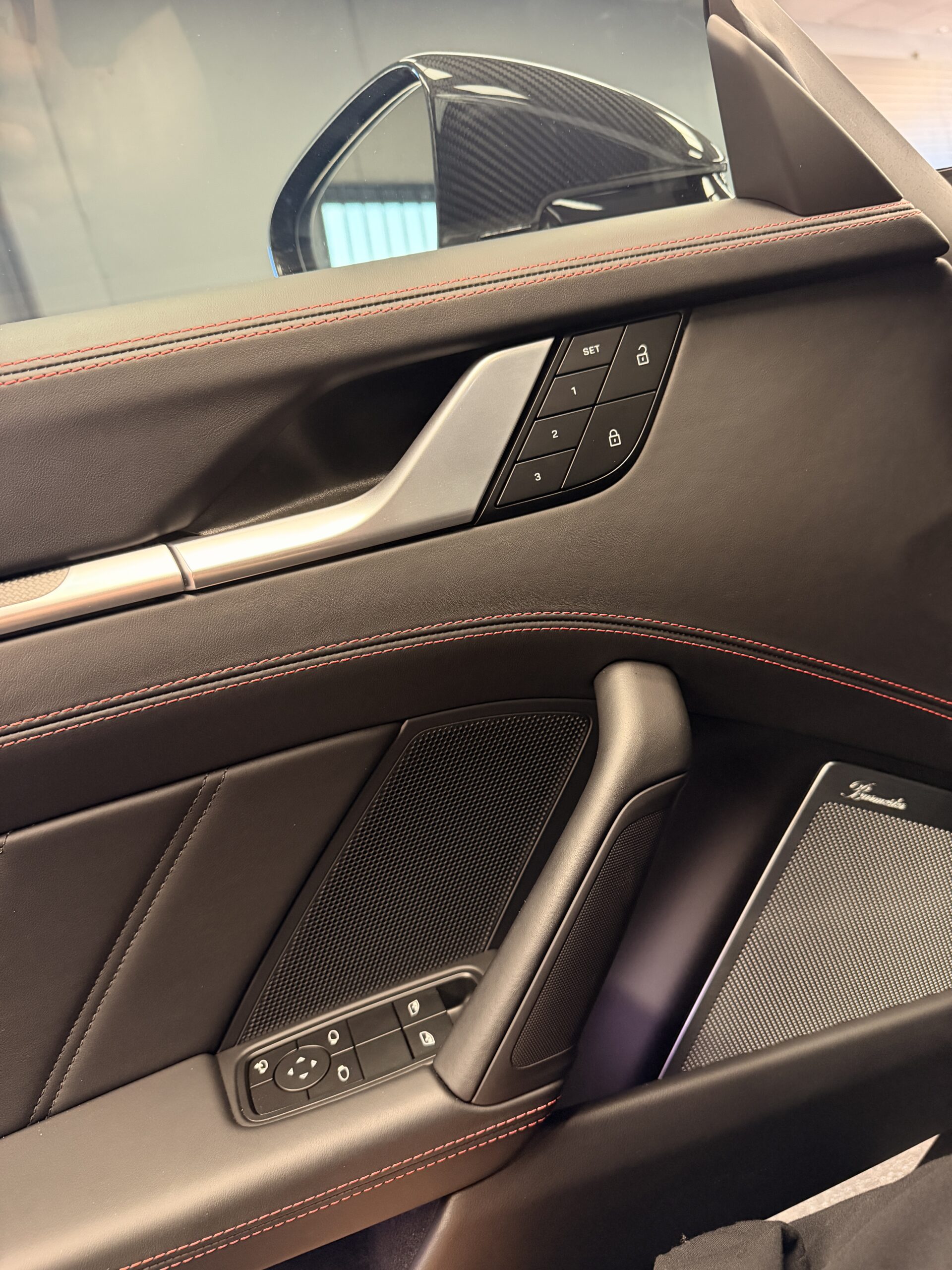 
								2025 Porsche 911 Turbo S full									