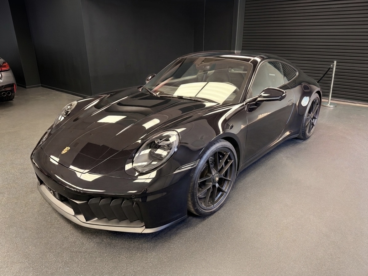 
								2025 Porsche 992.2 Carrera GTS Coupe full									