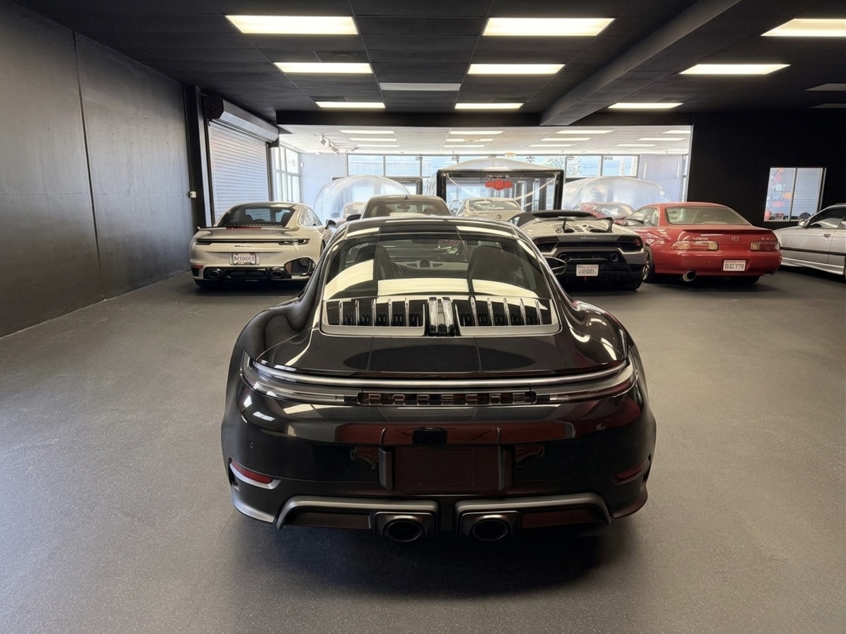 
								2025 Porsche 992.2 Carrera GTS Coupe full									