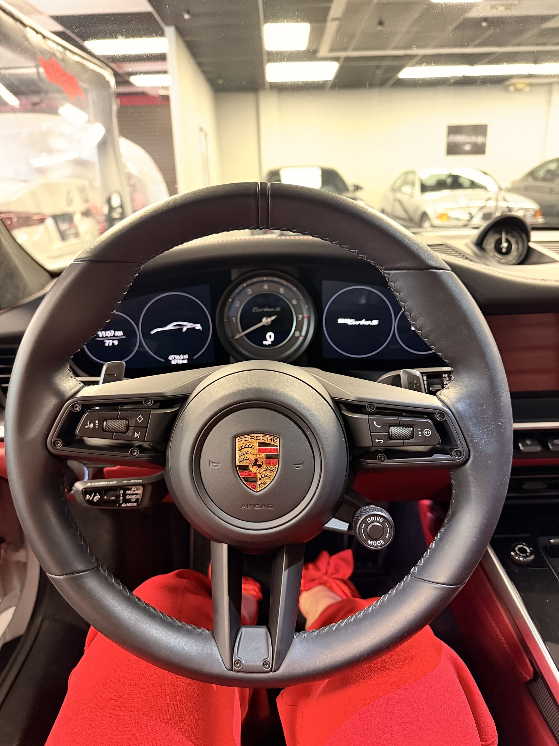 
								2021 Porsche 911 Turbo S Coupe full									