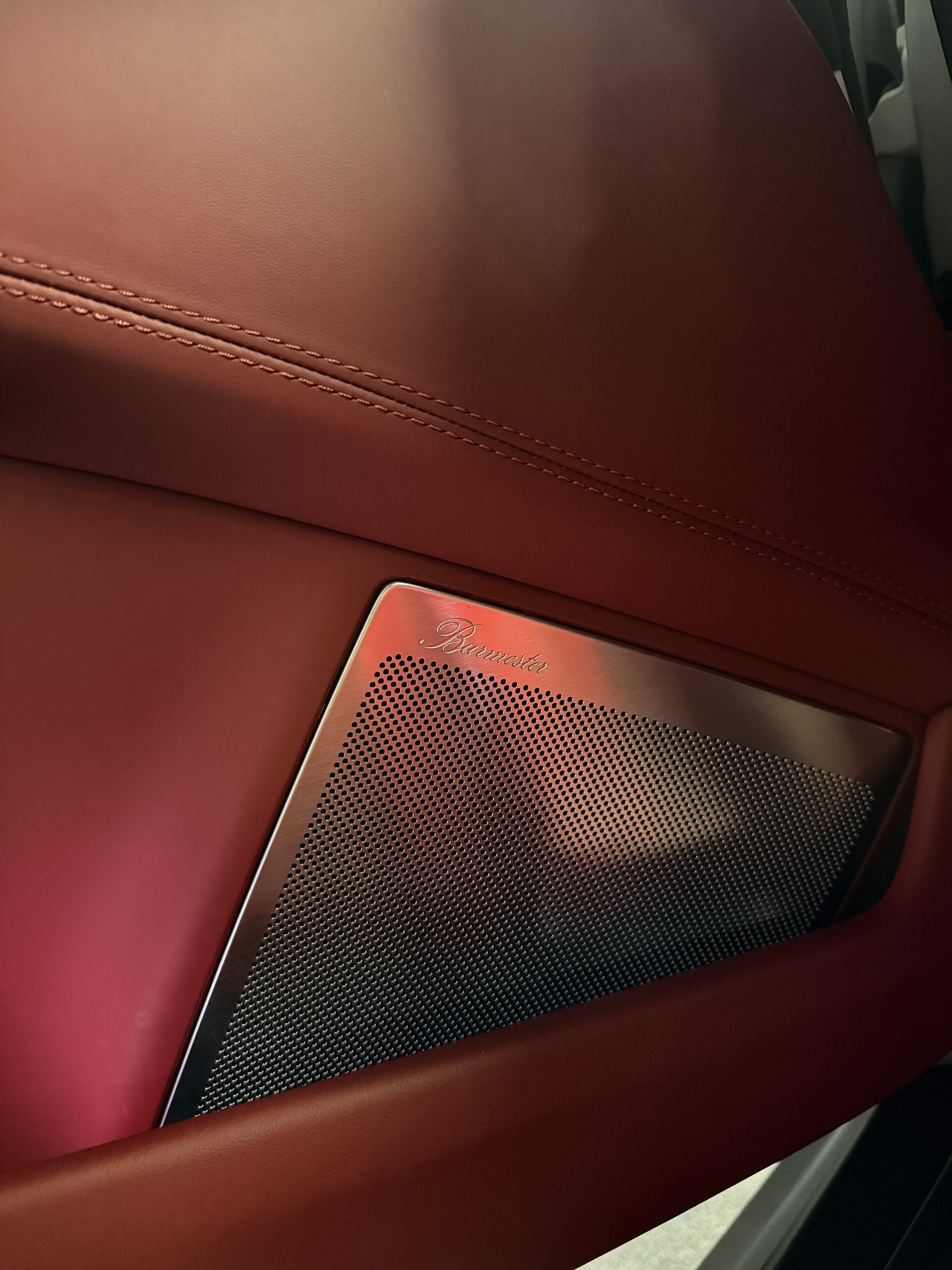 
								2021 Porsche 911 Turbo S Coupe full									