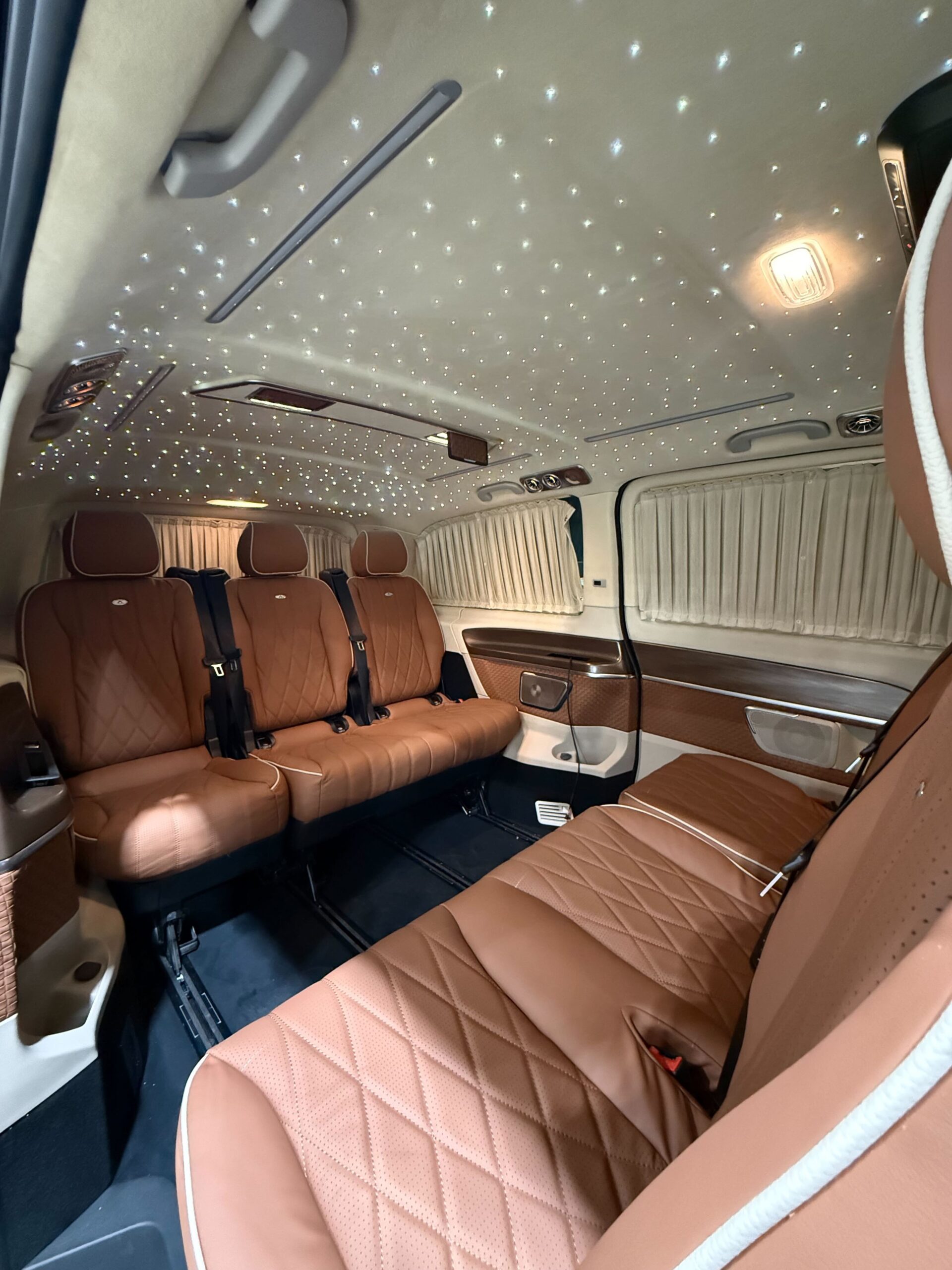 
								2023 Mercedes-Benz Metris Passenger Van full									
