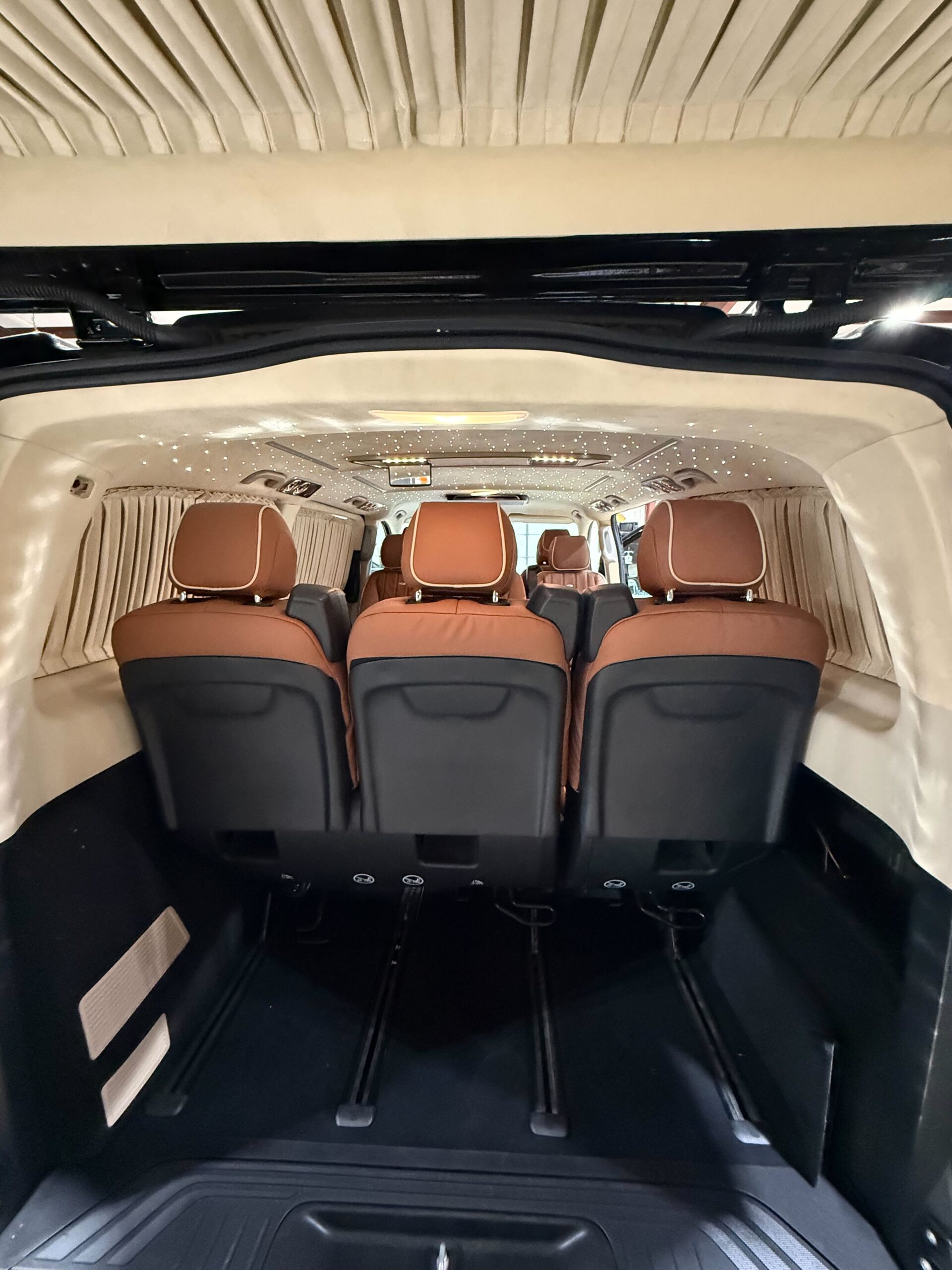 
								2023 Mercedes-Benz Metris Passenger Van full									