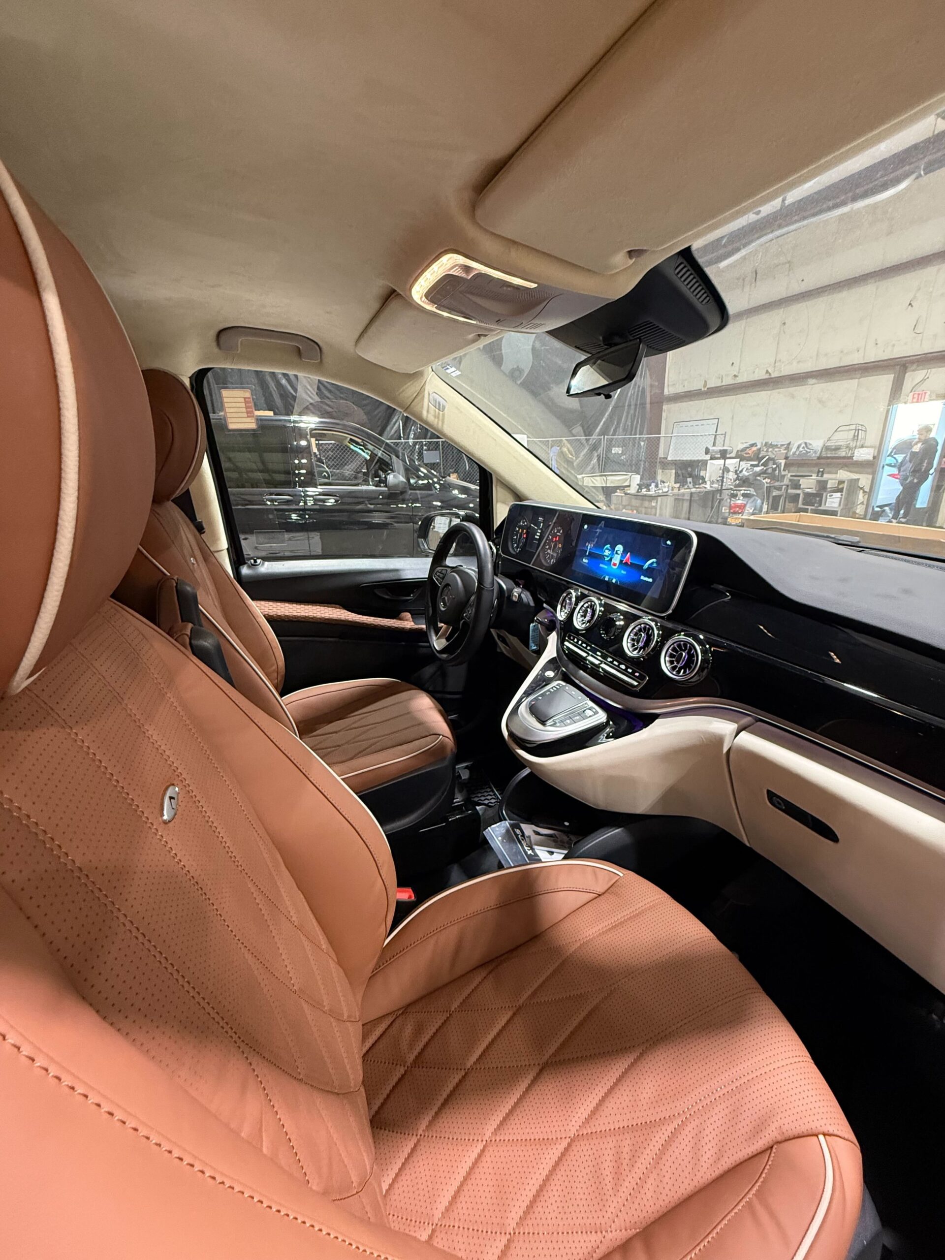 
								2023 Mercedes-Benz Metris Passenger Van full									