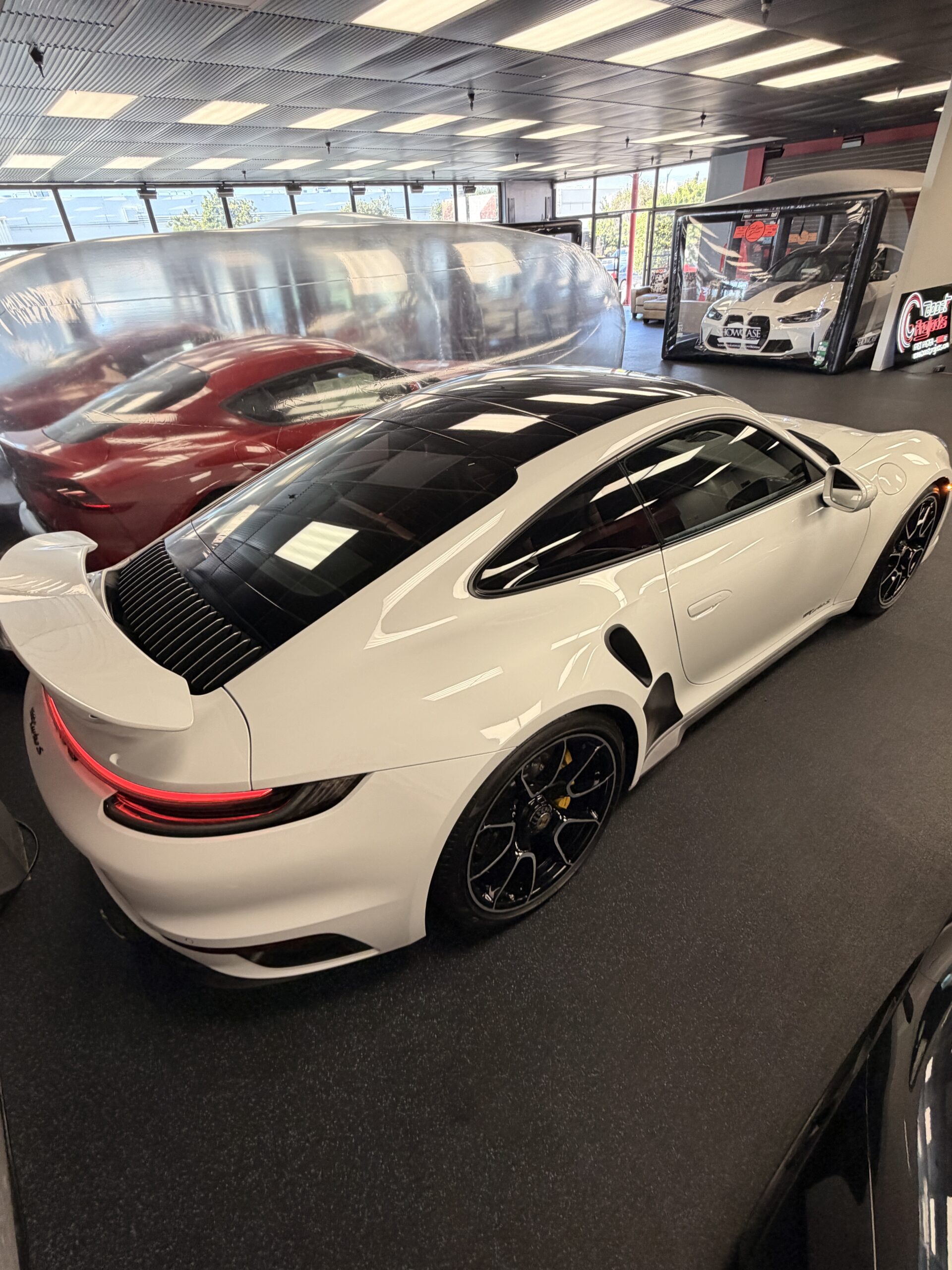 
								2021 Porsche 911 Turbo S Coupe full									