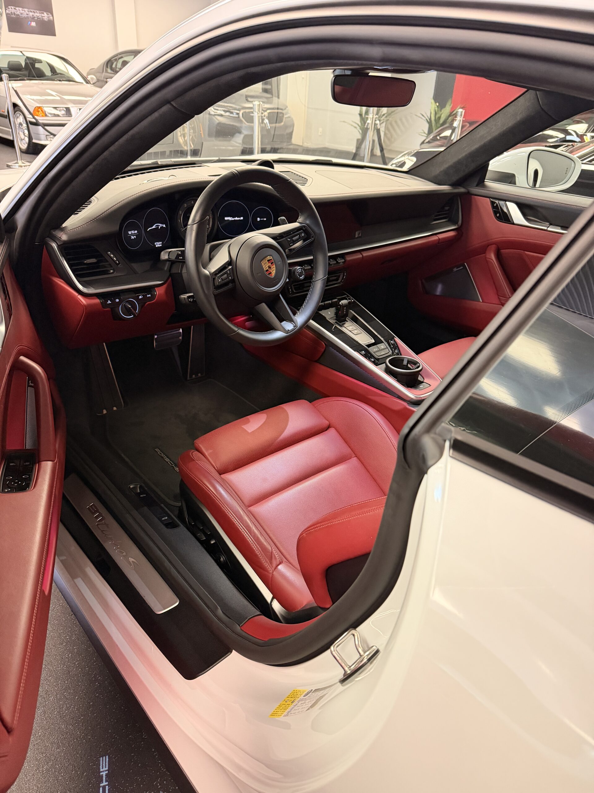 
								2021 Porsche 911 Turbo S Coupe full									