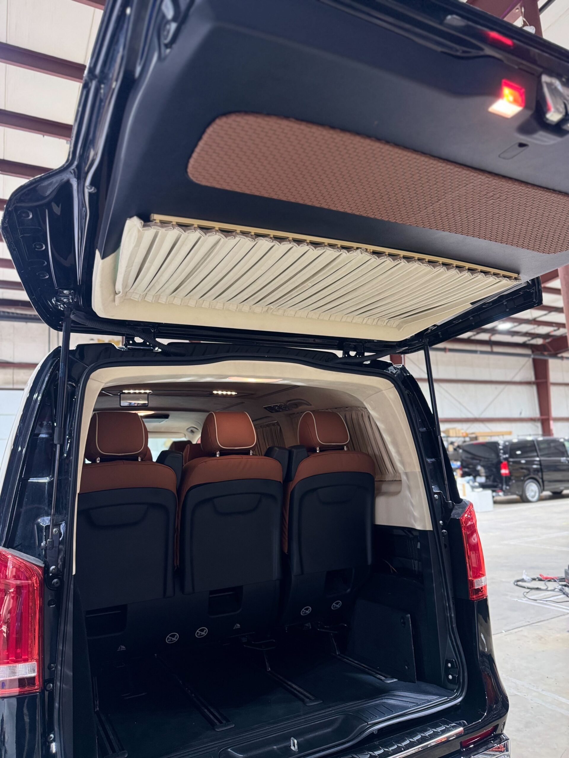 
								2023 Mercedes-Benz Metris Passenger Van full									